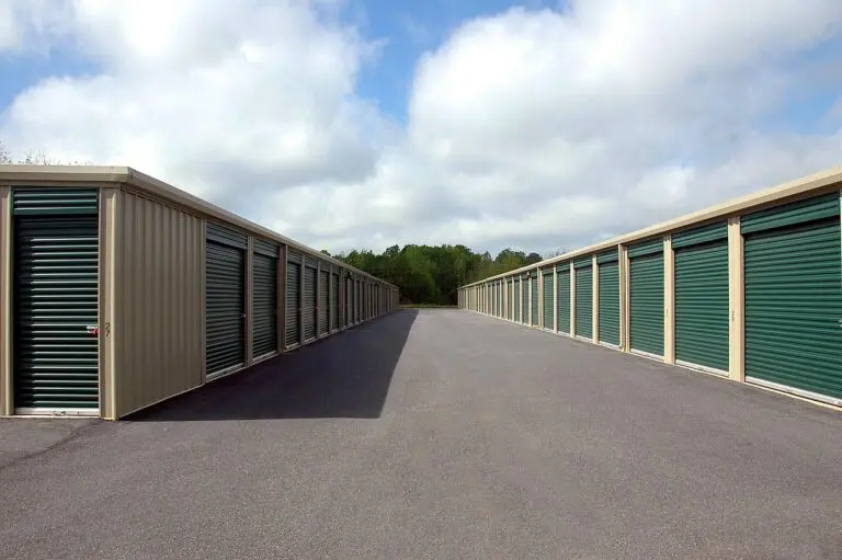 self storage facility 768x511